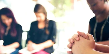 Quando os portões da cidade desmoronam: um chamado … image